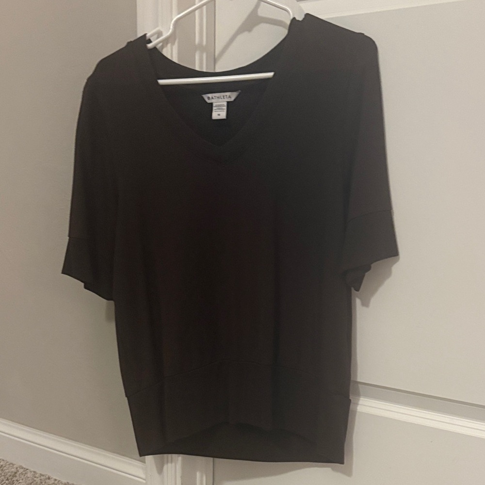 Athleta Dark Brown V-Neck Short Sleeve Tee